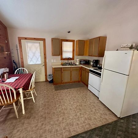Cedar Creek Cabins #1 - Giant Spa Tub, Large Wooded Porch, Full Kitchen, 1 Bedroom Eureka Springs Esterno foto